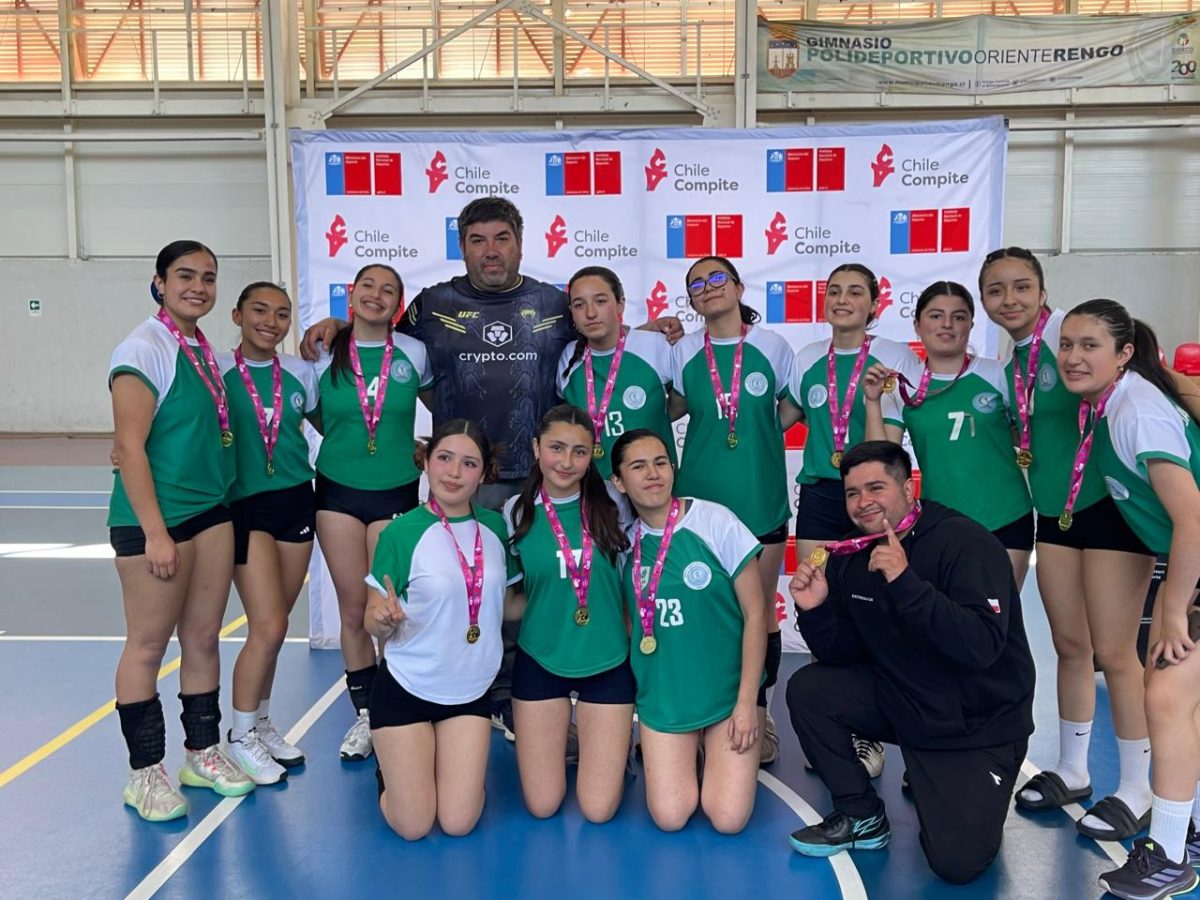 Águilas SAB hacen historia y clasifican al Torneo Regional de Vóleibol Escolar