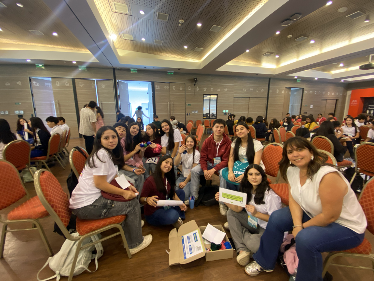 ¡Líderes en acción! Estudiantes se preparan para promover un uso digital responsable