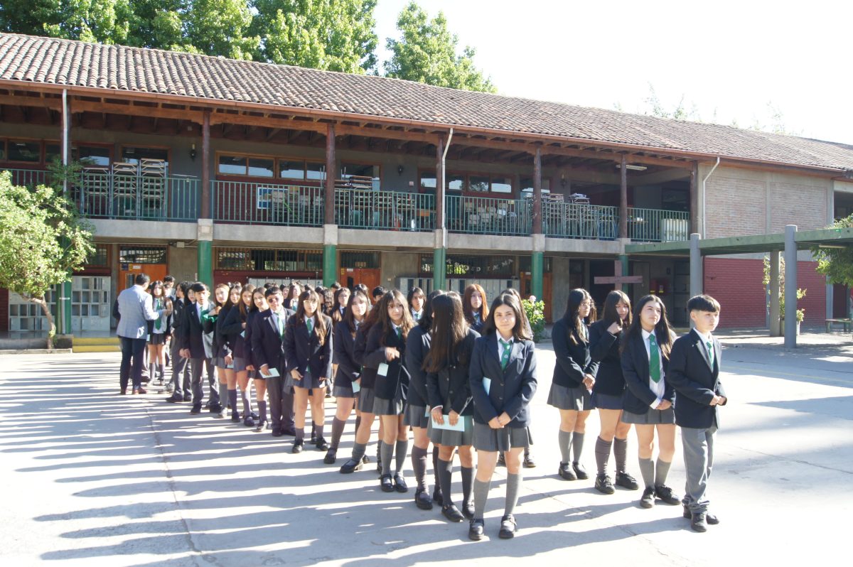 Ceremonia 8vos básicos.