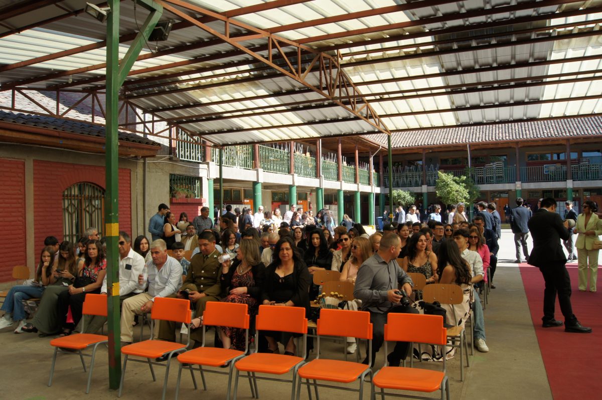 Ceremonia 8vos básicos.