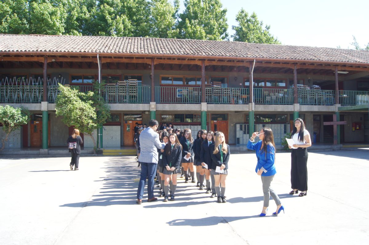 Ceremonia 8vos básicos.