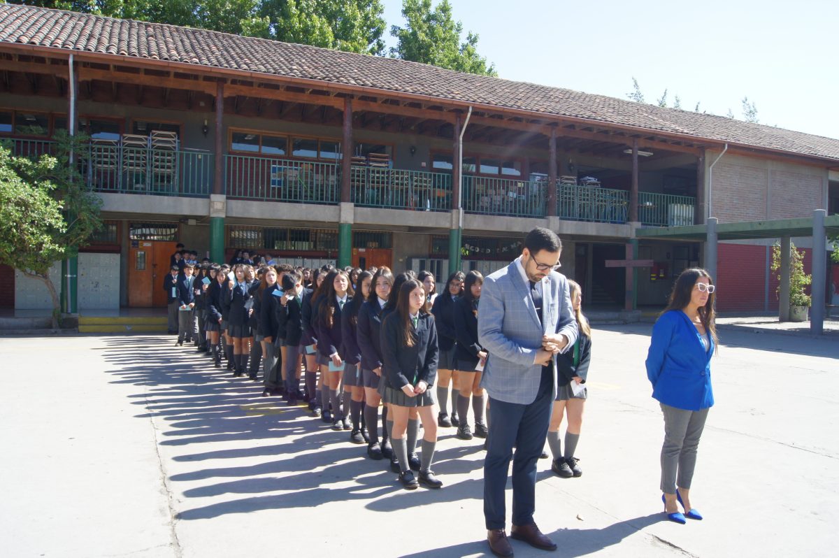 Ceremonia 8vos básicos.