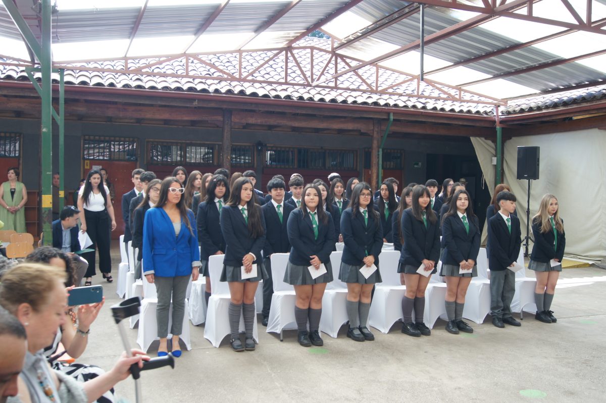 Ceremonia 8vos básicos.