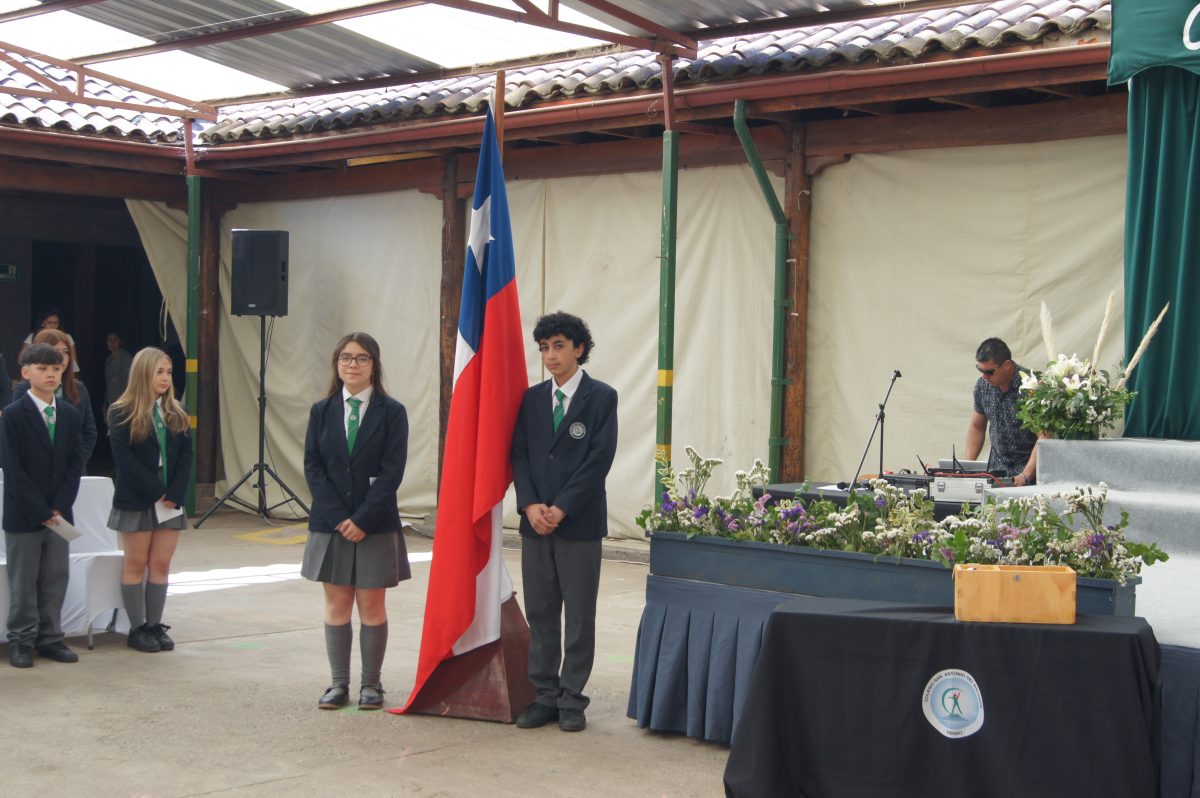 Ceremonia 8vos básicos.