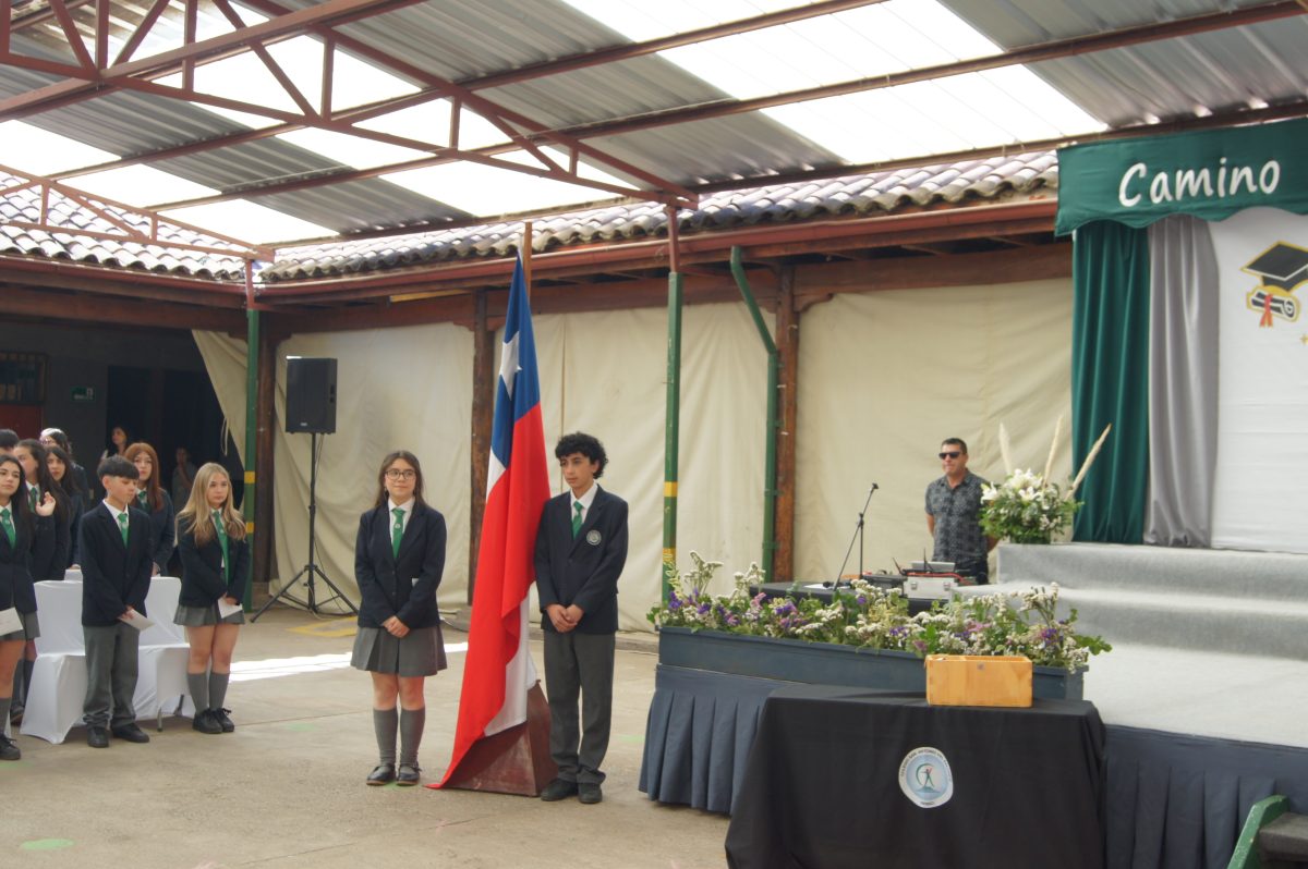 Ceremonia 8vos básicos.