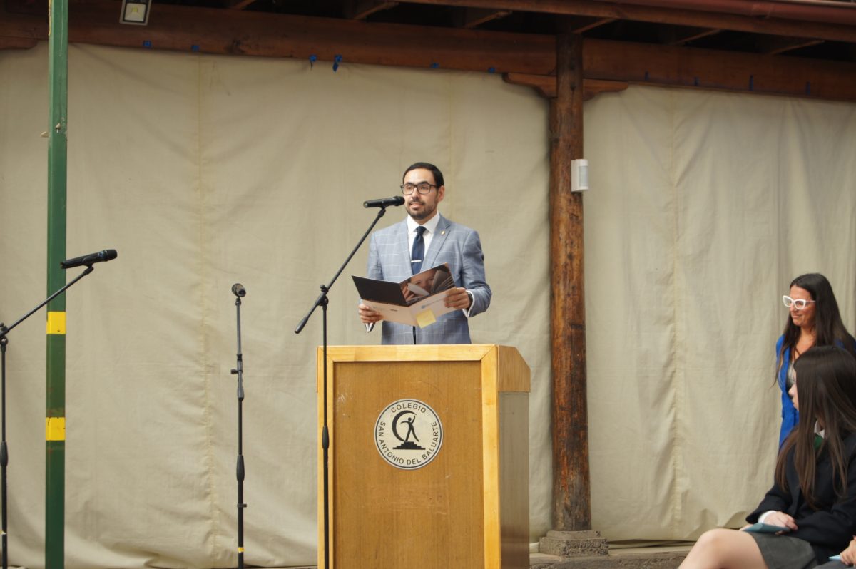 Ceremonia 8vos básicos.