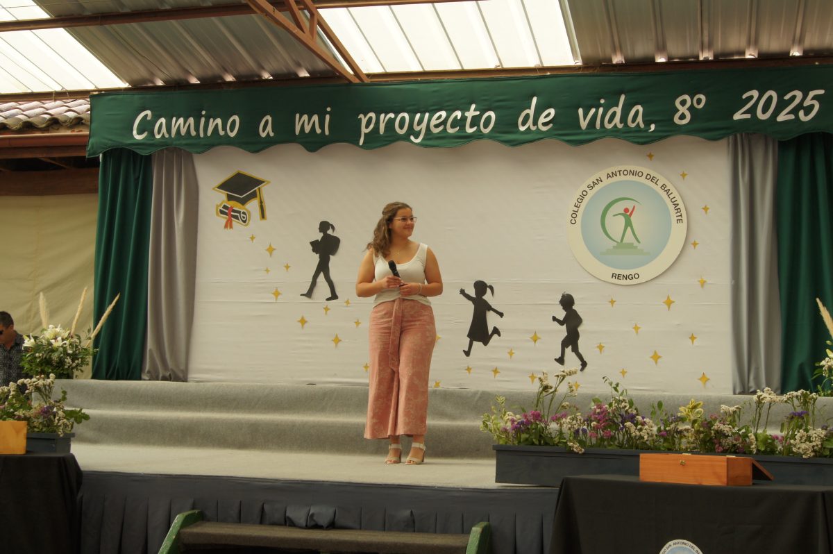 Ceremonia 8vos básicos.