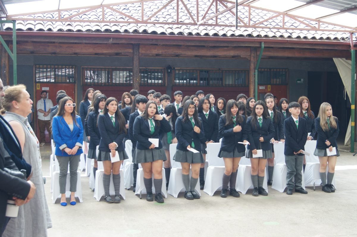 Ceremonia 8vos básicos.