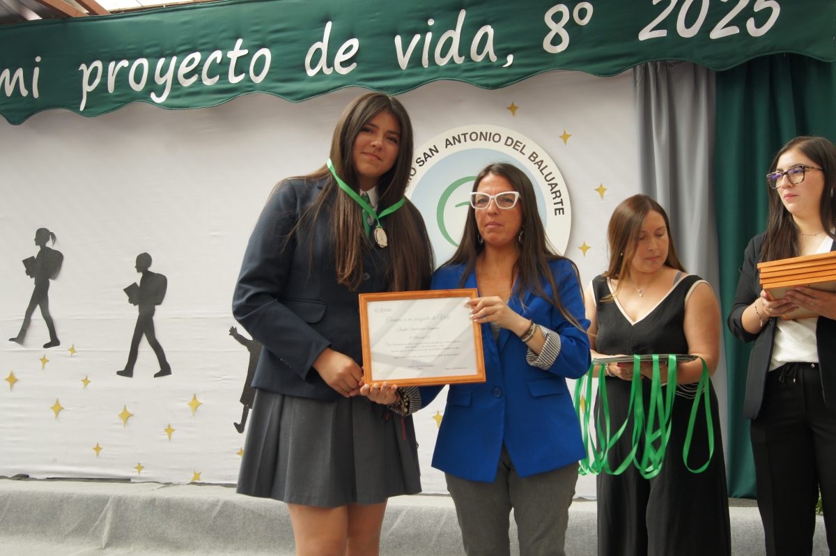 Ceremonia 8vos básicos.