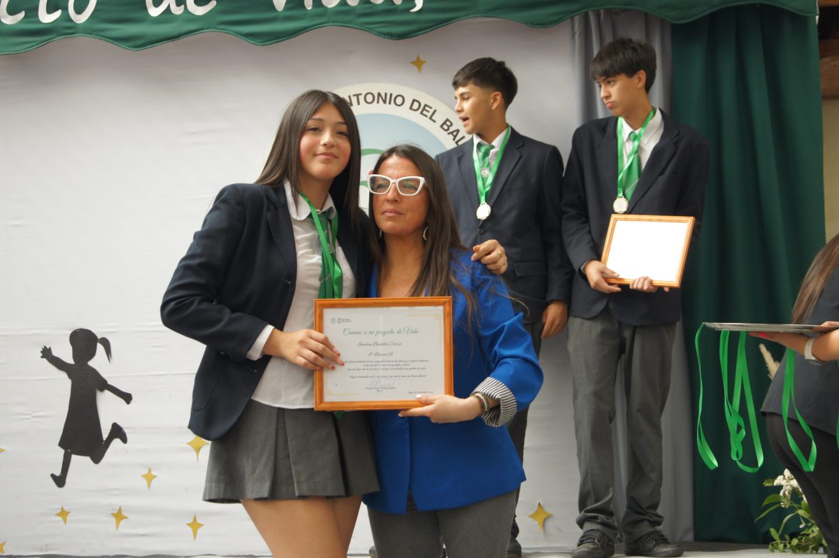 Ceremonia 8vos básicos.