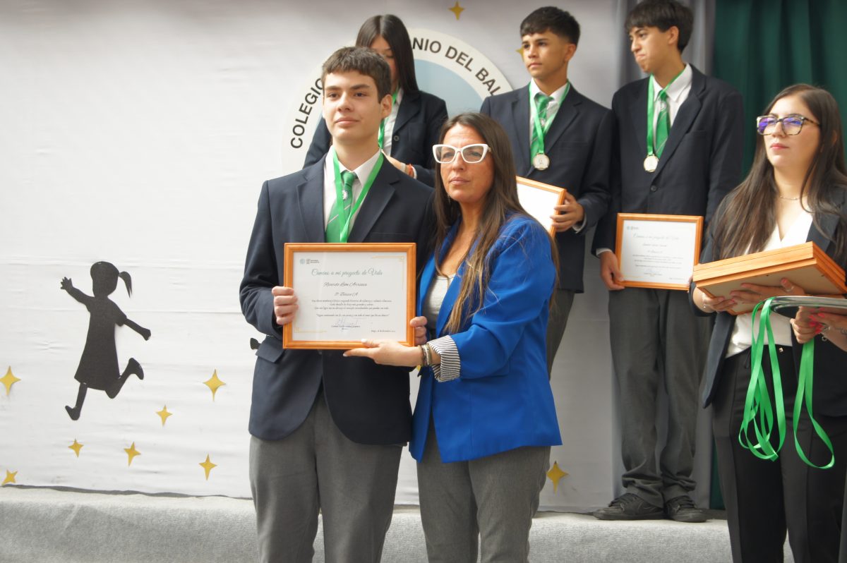 Ceremonia 8vos básicos.