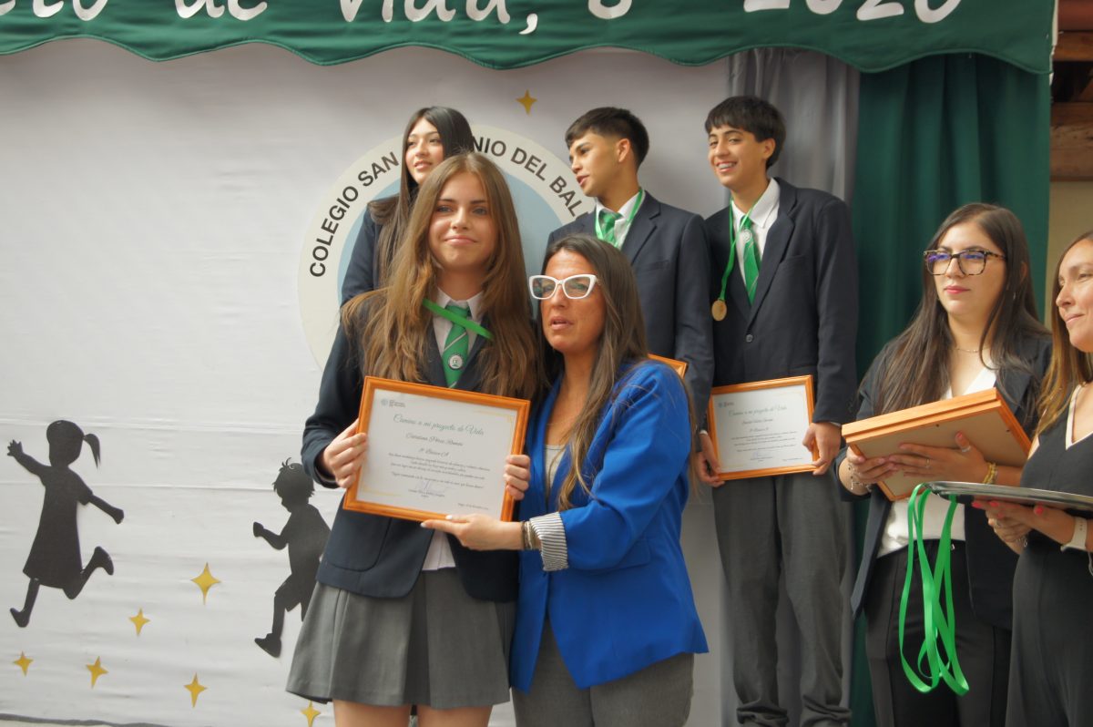 Ceremonia 8vos básicos.