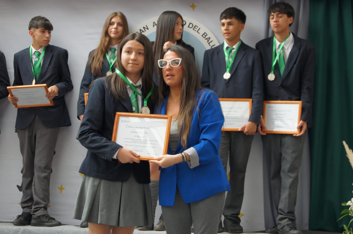 Ceremonia 8vos básicos.