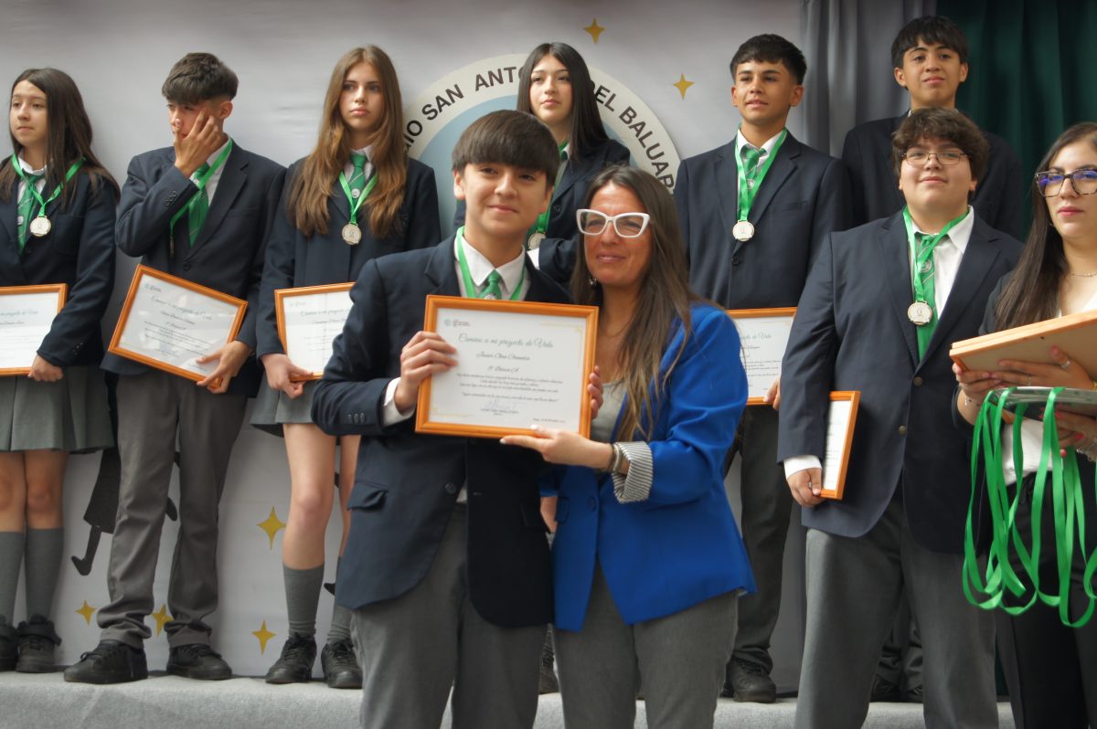 Ceremonia 8vos básicos.