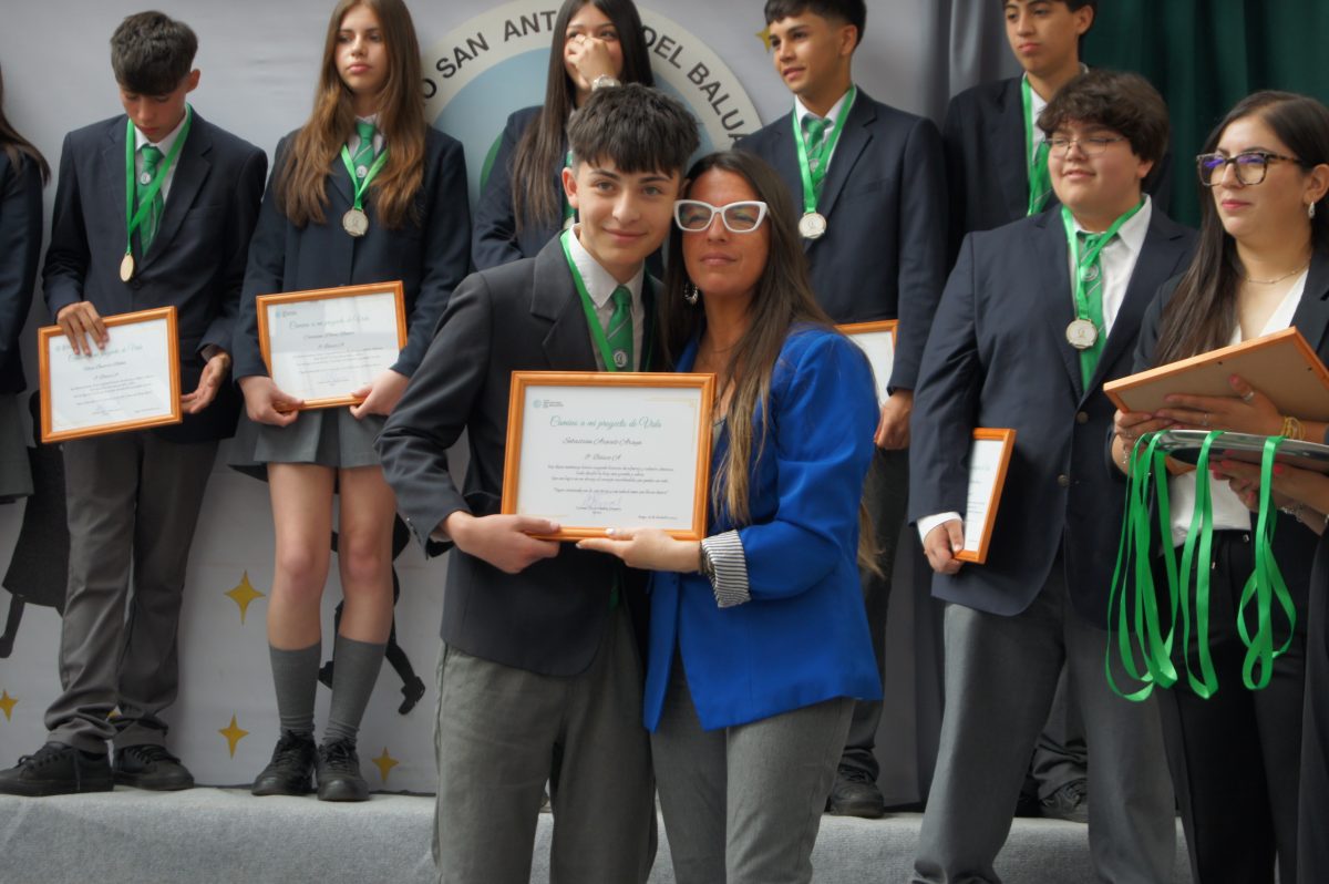 Ceremonia 8vos básicos.