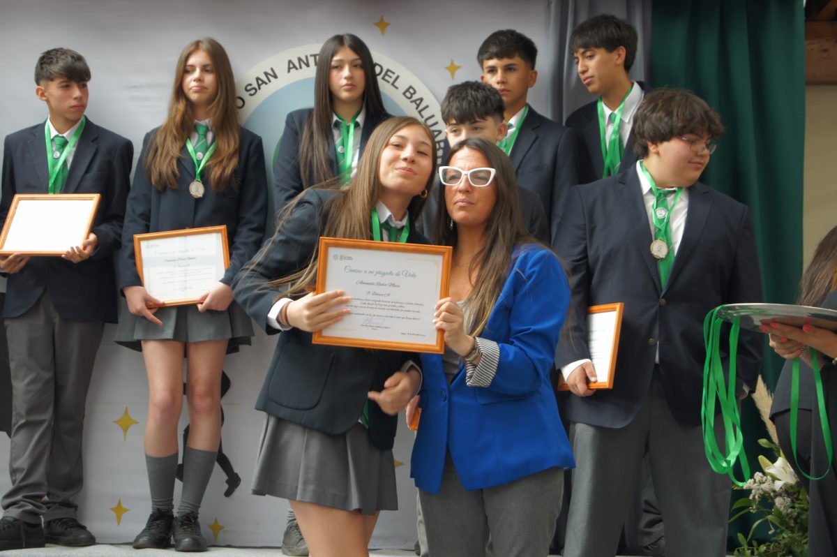 Ceremonia 8vos básicos.