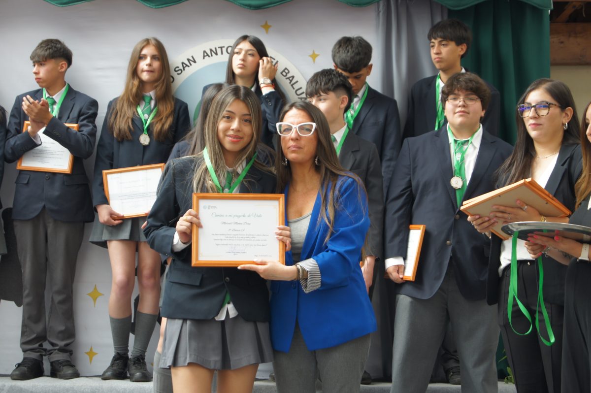 Ceremonia 8vos básicos.