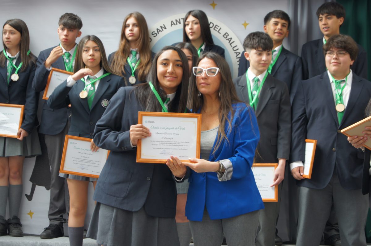 Ceremonia 8vos básicos.