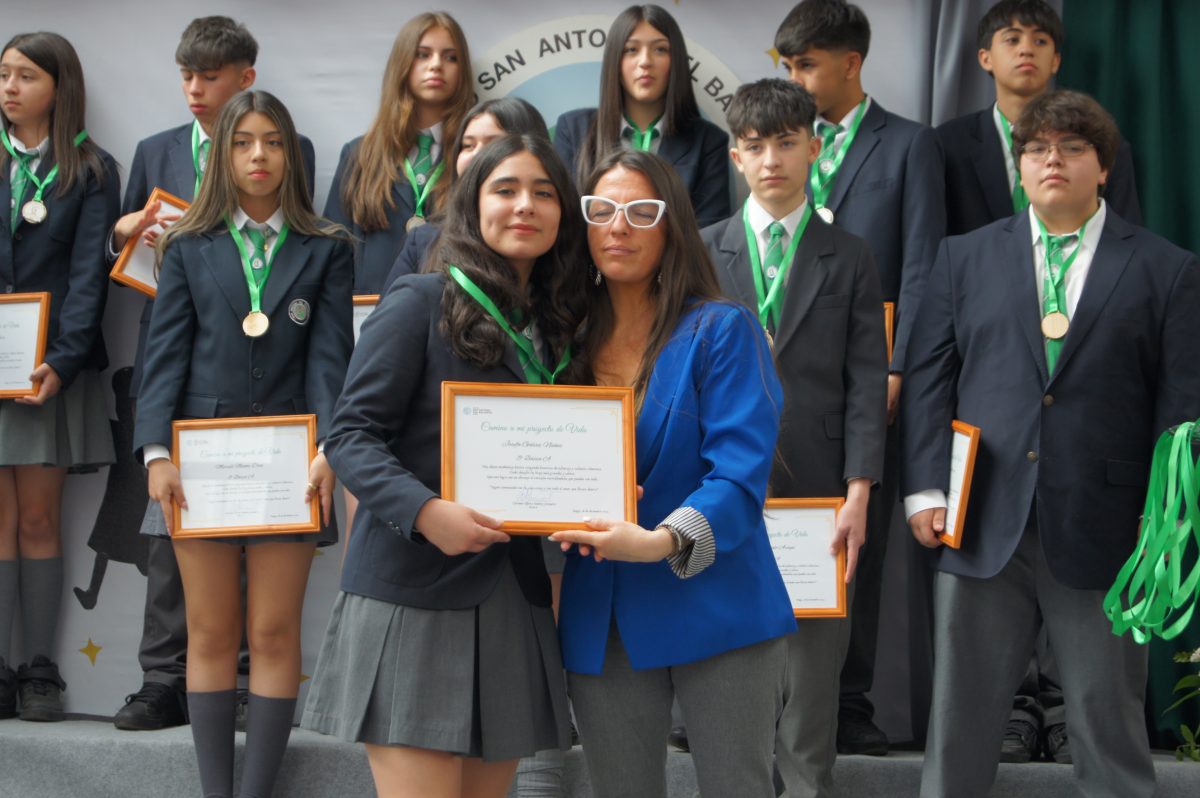 Ceremonia 8vos básicos.