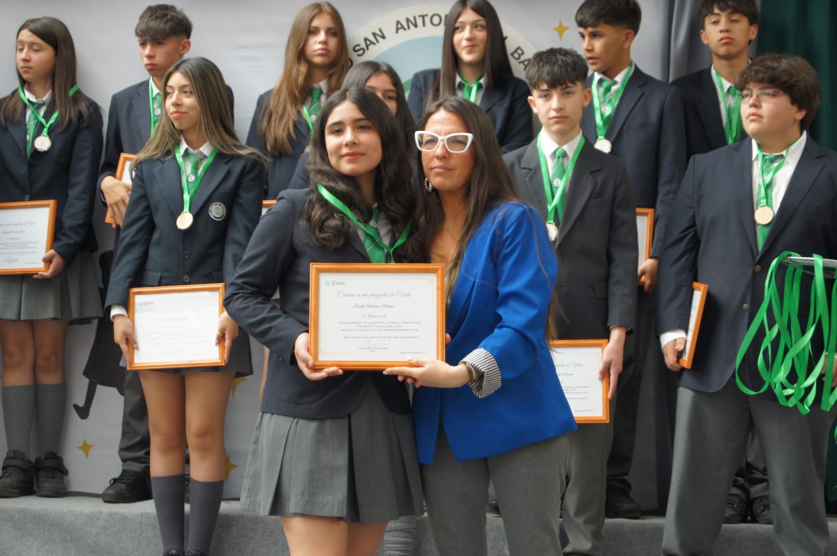 Ceremonia 8vos básicos.