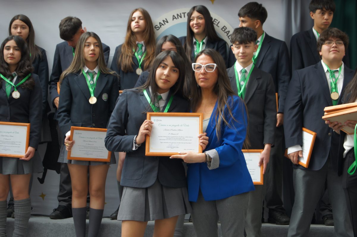 Ceremonia 8vos básicos.