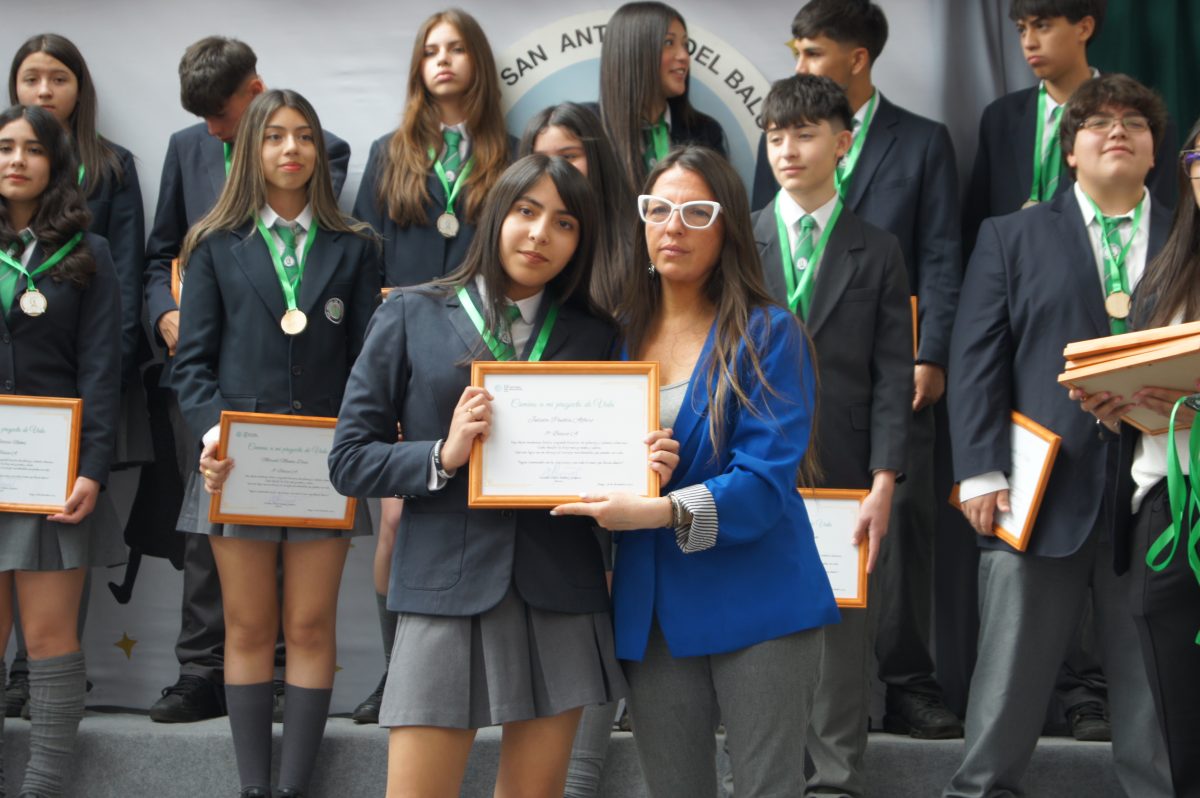 Ceremonia 8vos básicos.