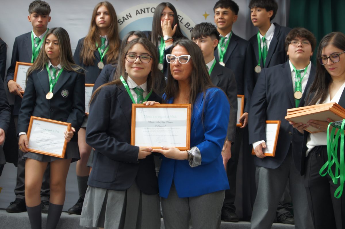 Ceremonia 8vos básicos.