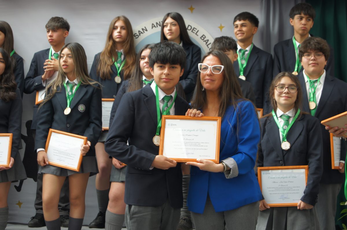 Ceremonia 8vos básicos.