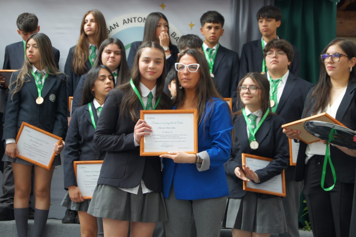 Ceremonia 8vos básicos.