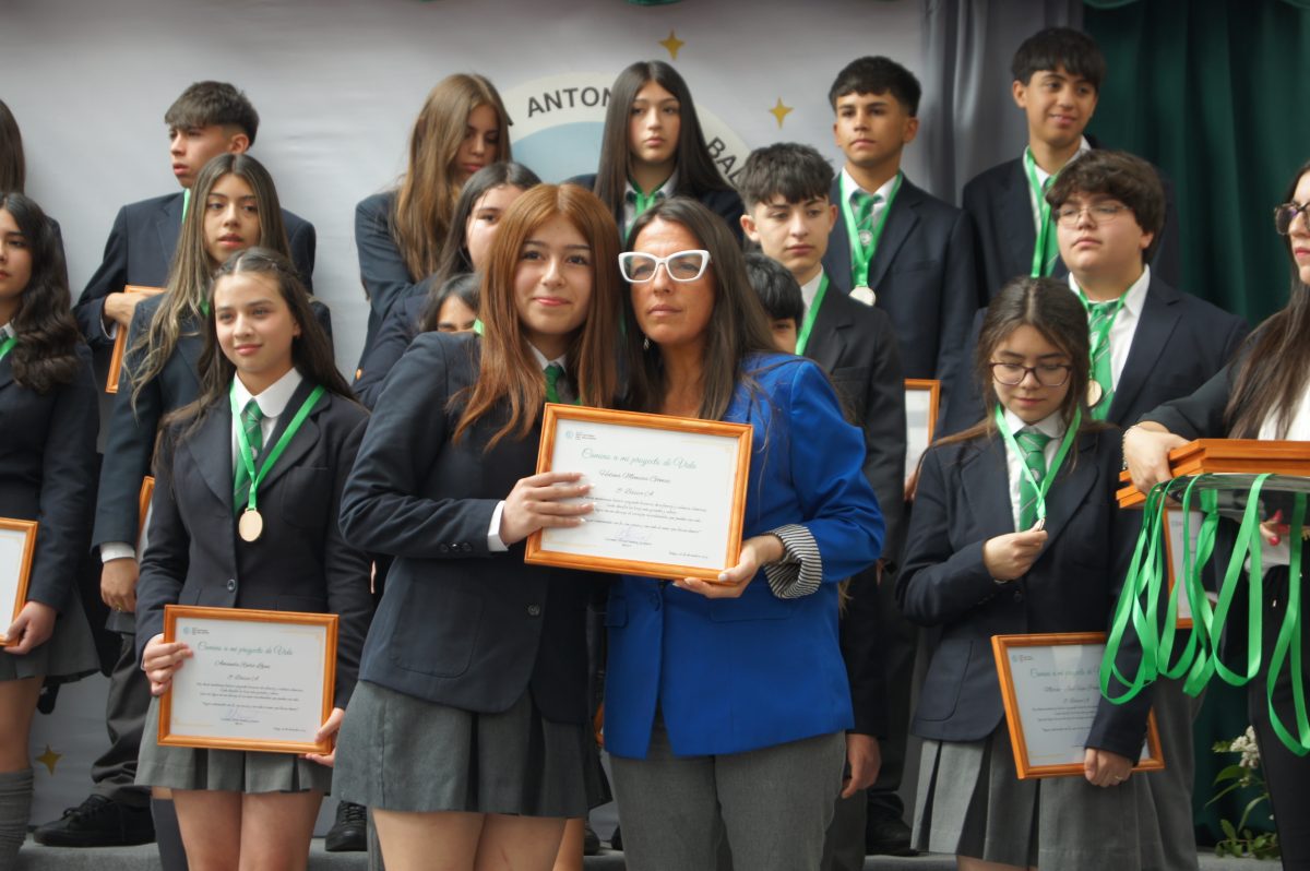 Ceremonia 8vos básicos.