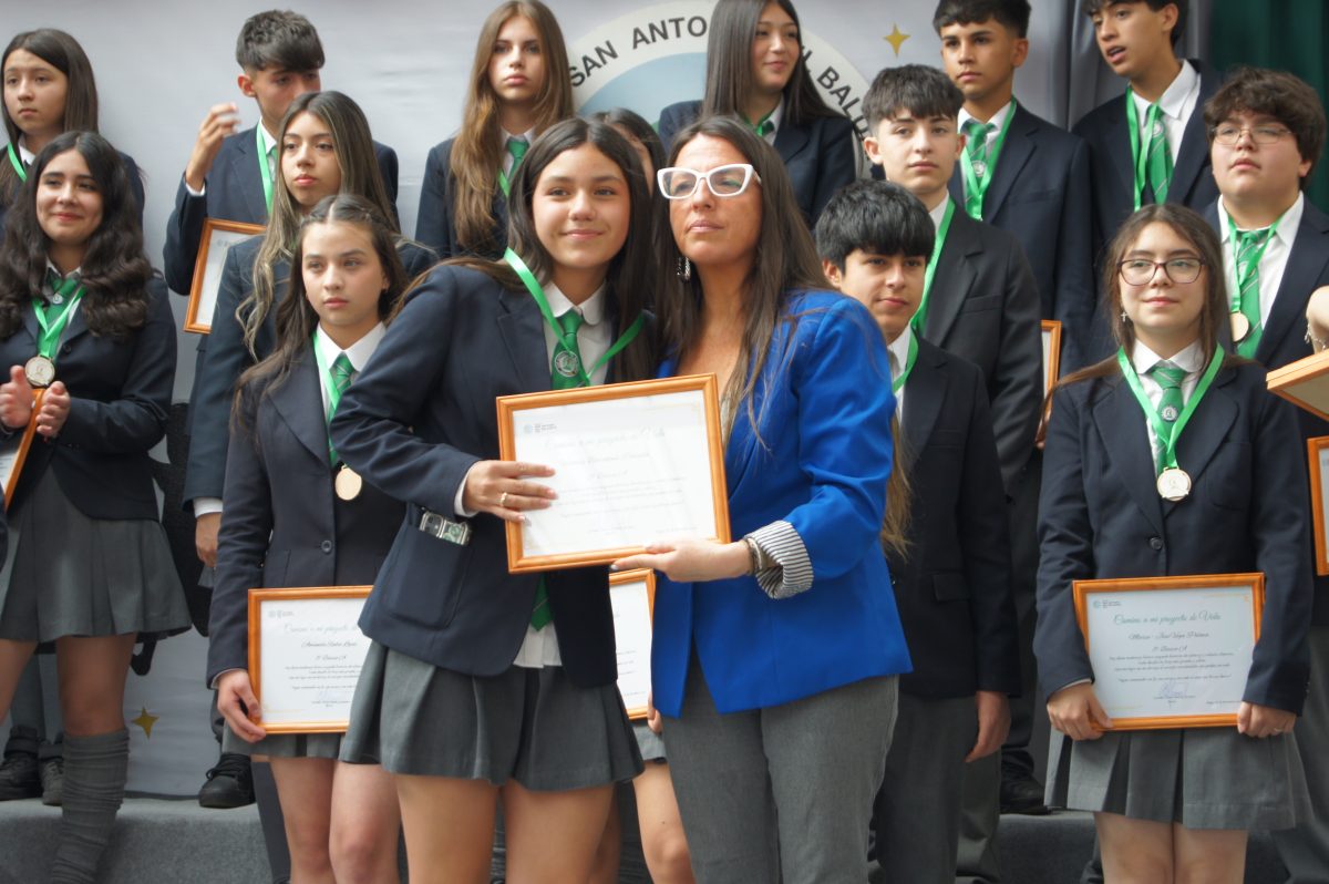 Ceremonia 8vos básicos.