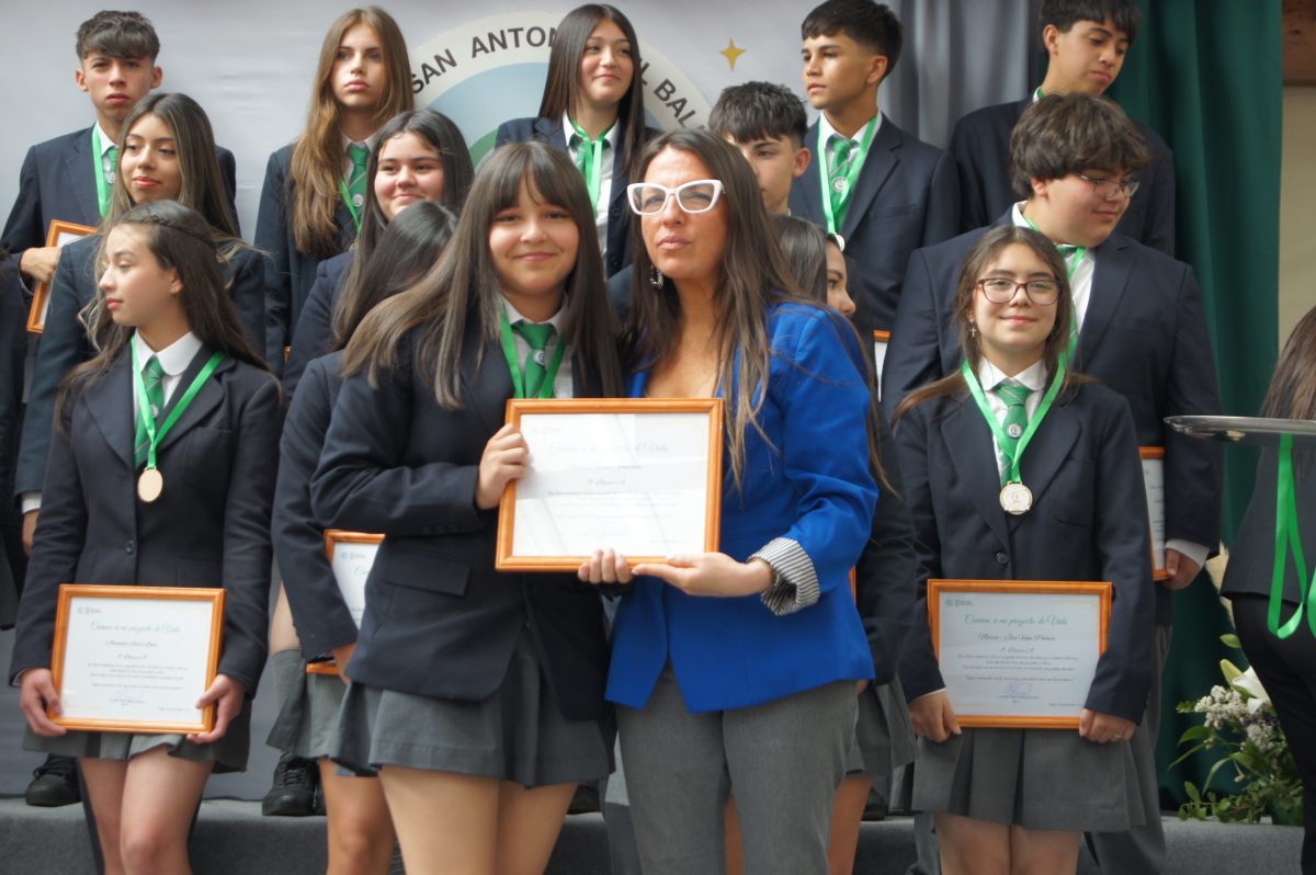 Ceremonia 8vos básicos.