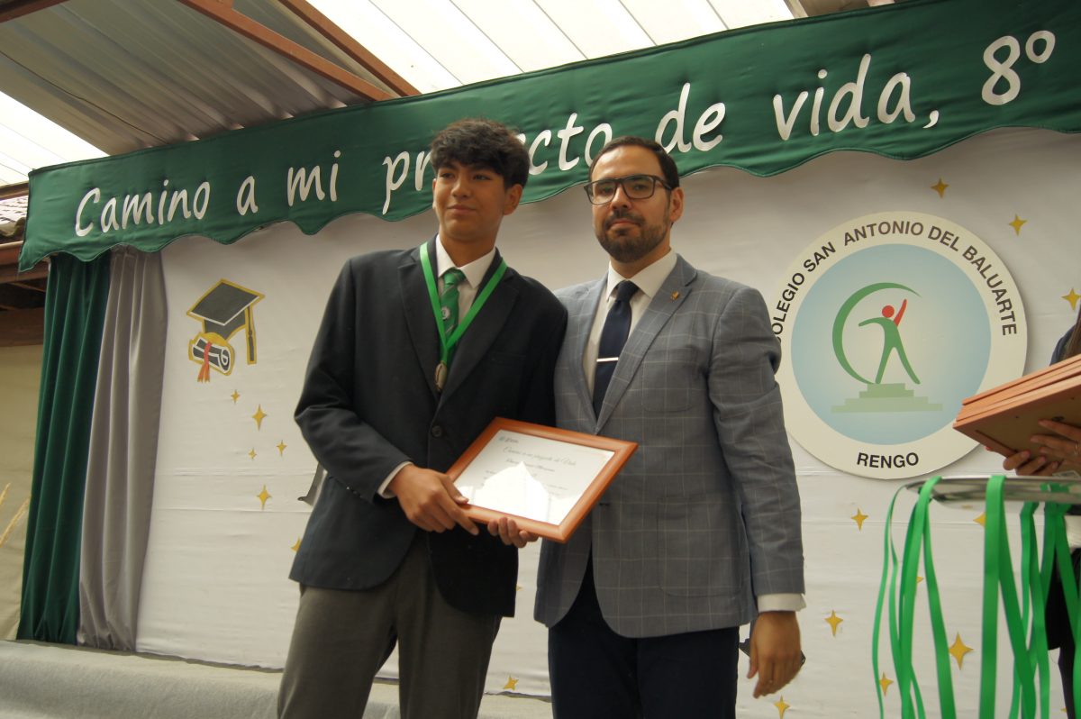 Ceremonia 8vos básicos.