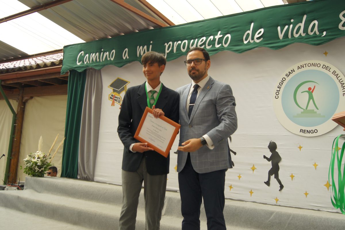 Ceremonia 8vos básicos.