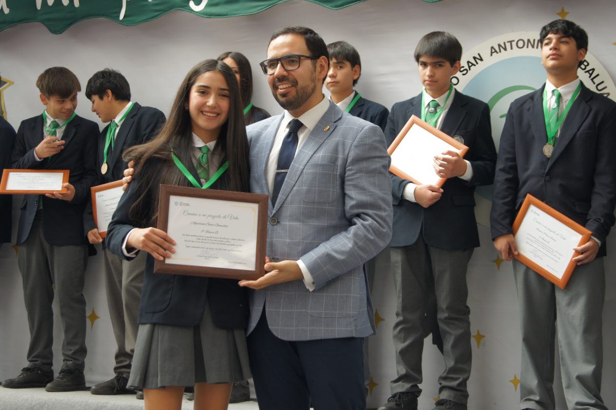 Ceremonia 8vos básicos.