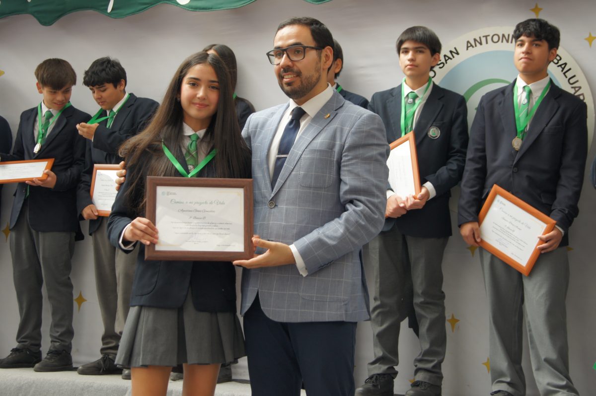 Ceremonia 8vos básicos.