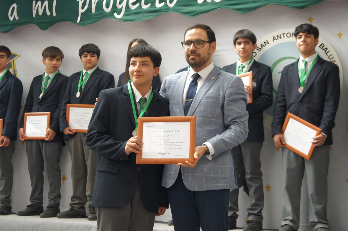 Ceremonia 8vos básicos.