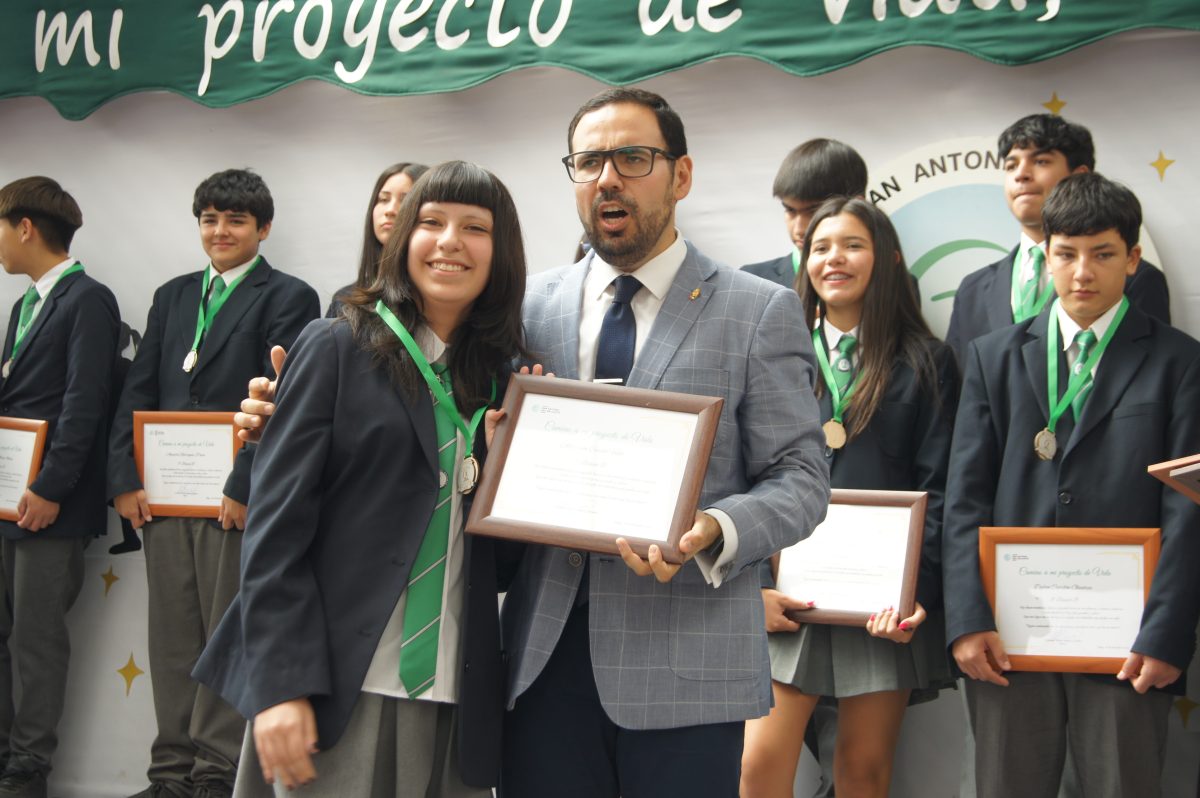 Ceremonia 8vos básicos.