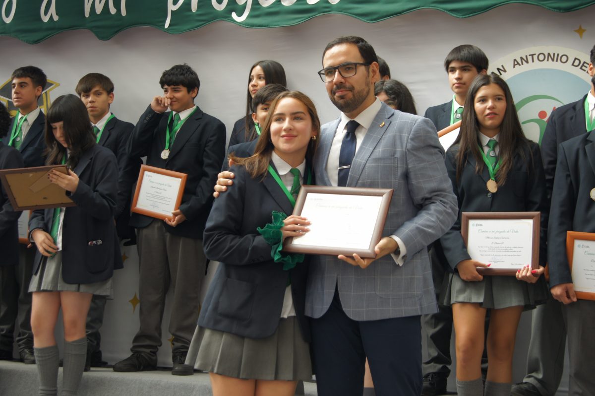 Ceremonia 8vos básicos.