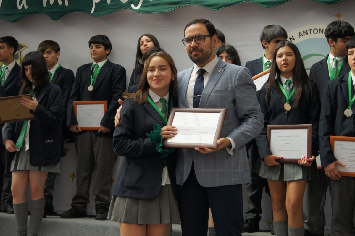 Ceremonia 8vos básicos.