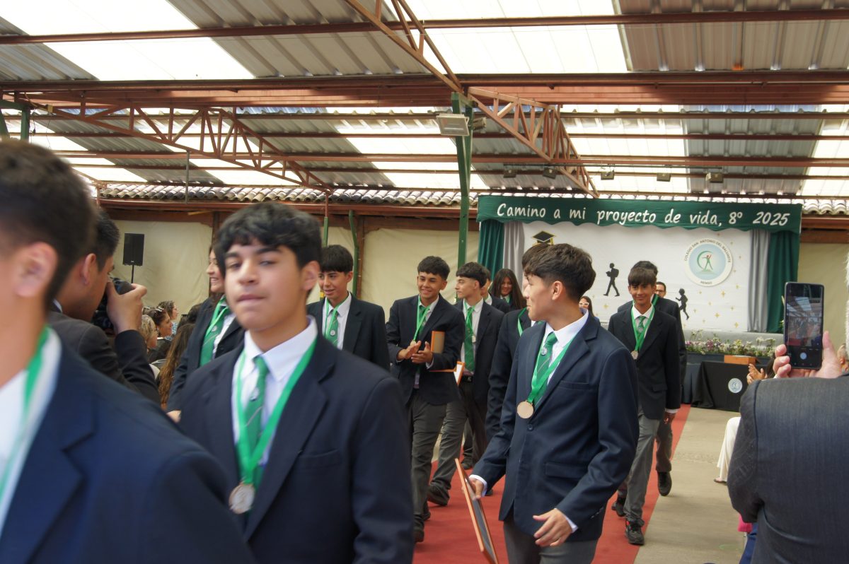 Ceremonia 8vos básicos.