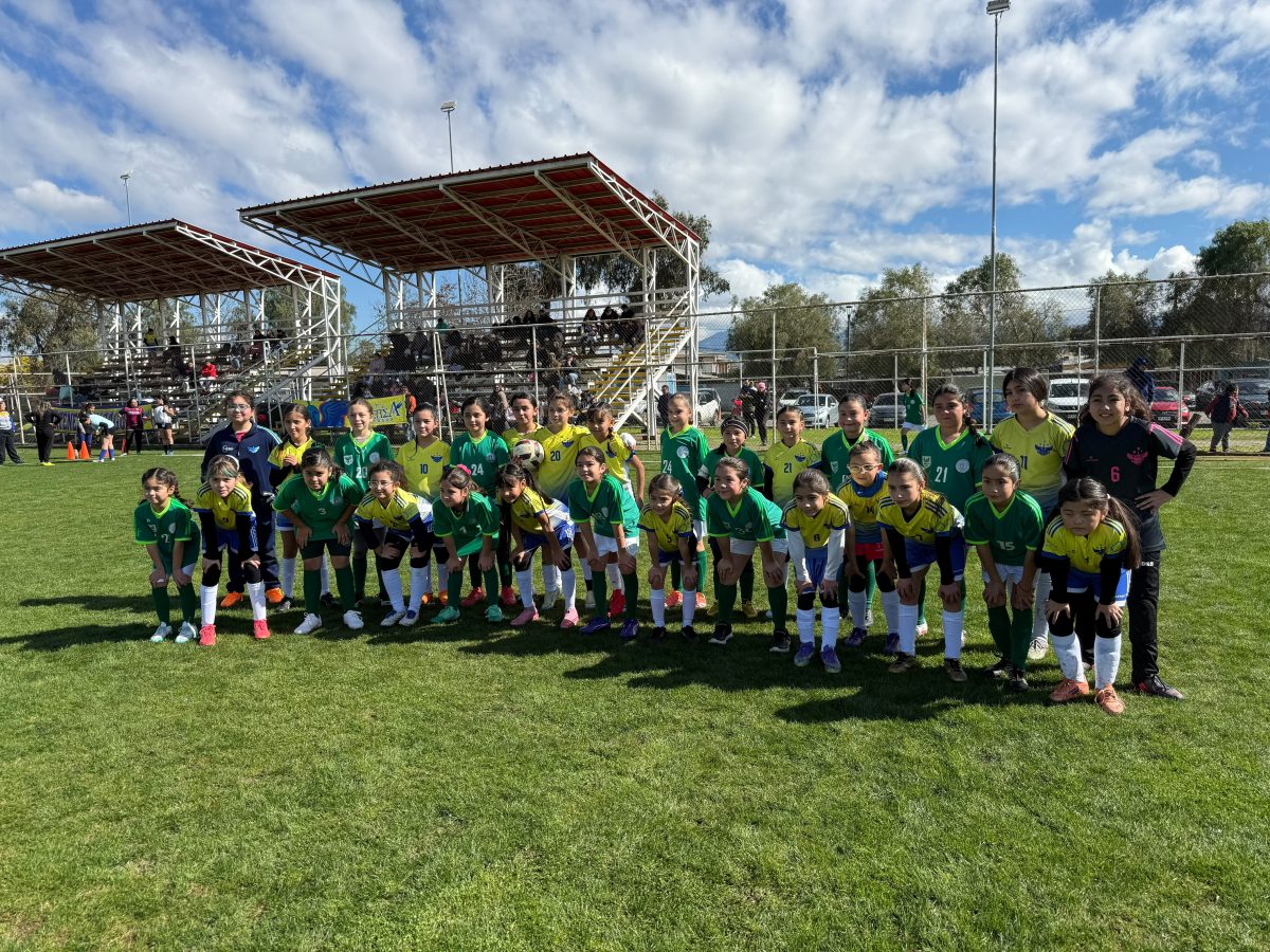 Emocionante encuentro amistoso frente a la Escuela de Fútbol Atenea