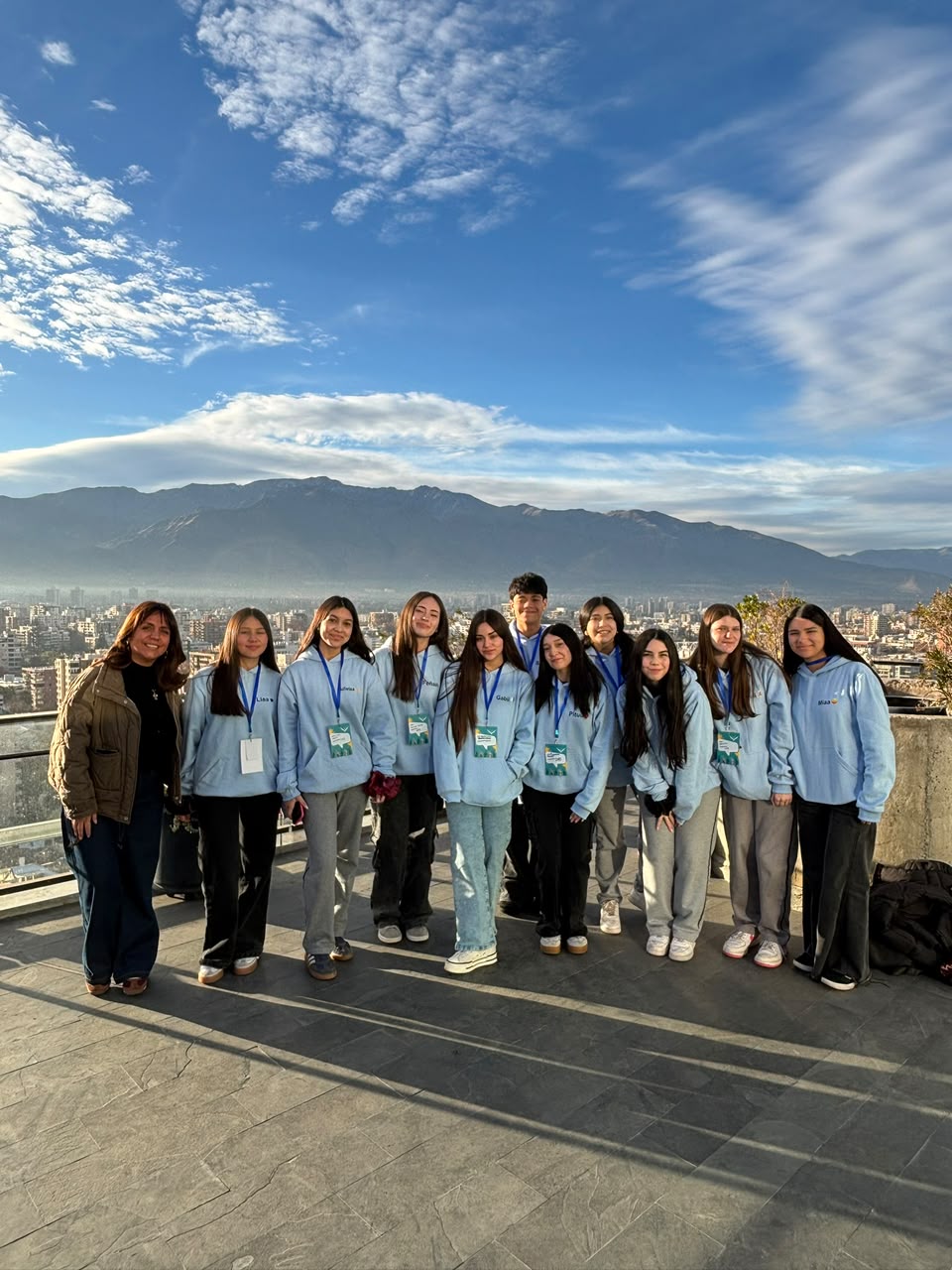 Estudiantes del CEAL participan en Cumbre de Fundación Volando en V.