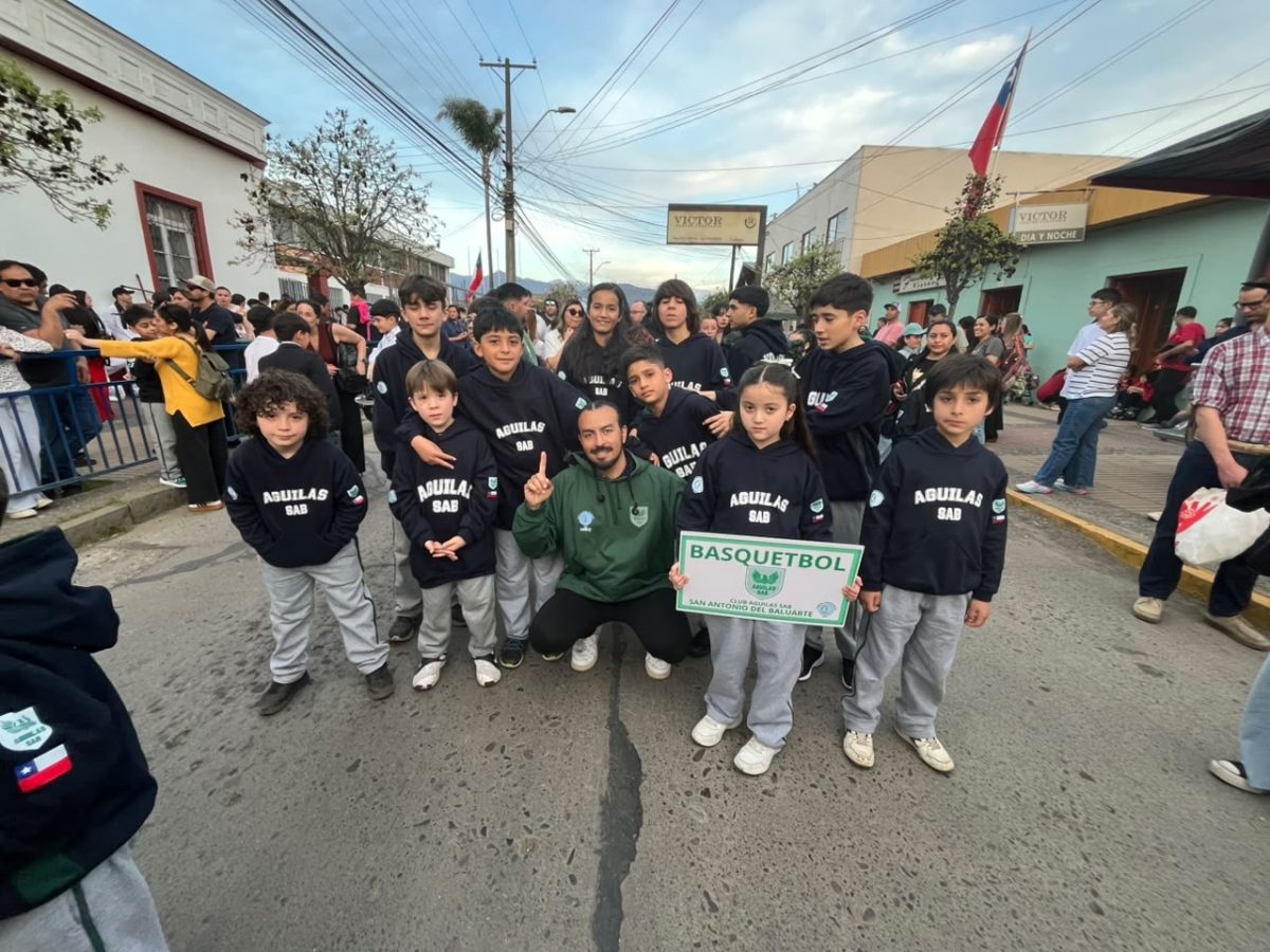 Desfile CSAB águilas y CEAL.