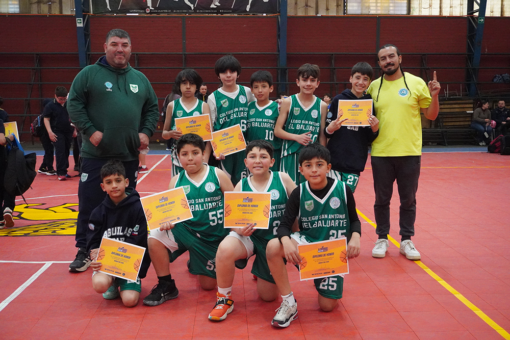 Tercer lugar en el Básquetbol Mini Varones de las Olimpiadas BostonEduca