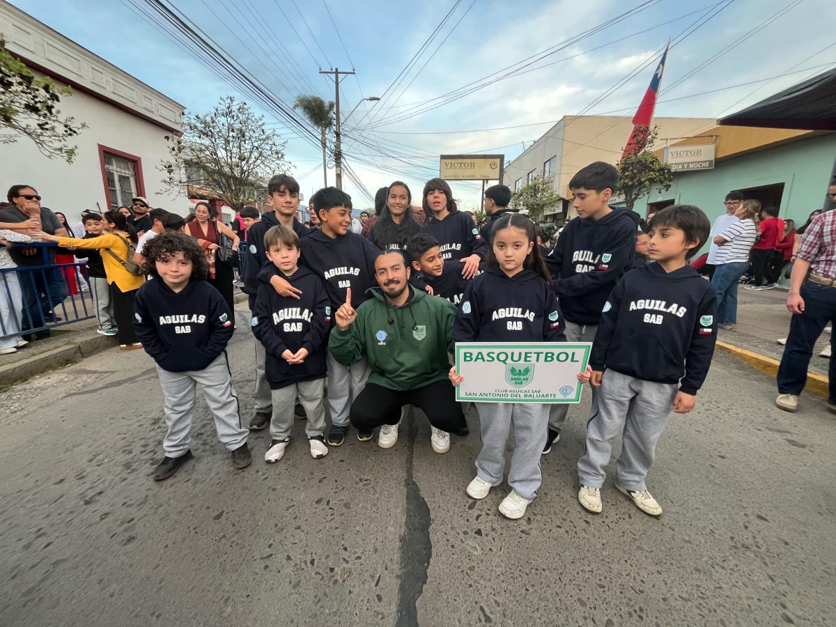Desfile CSAB águilas y CEAL.